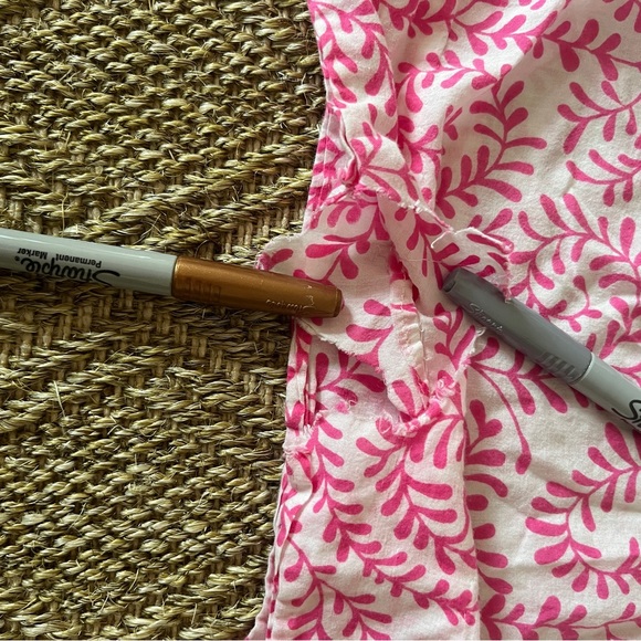 Flawed Gretchen Scott Cover Up 💕 - Picture 13 of 13